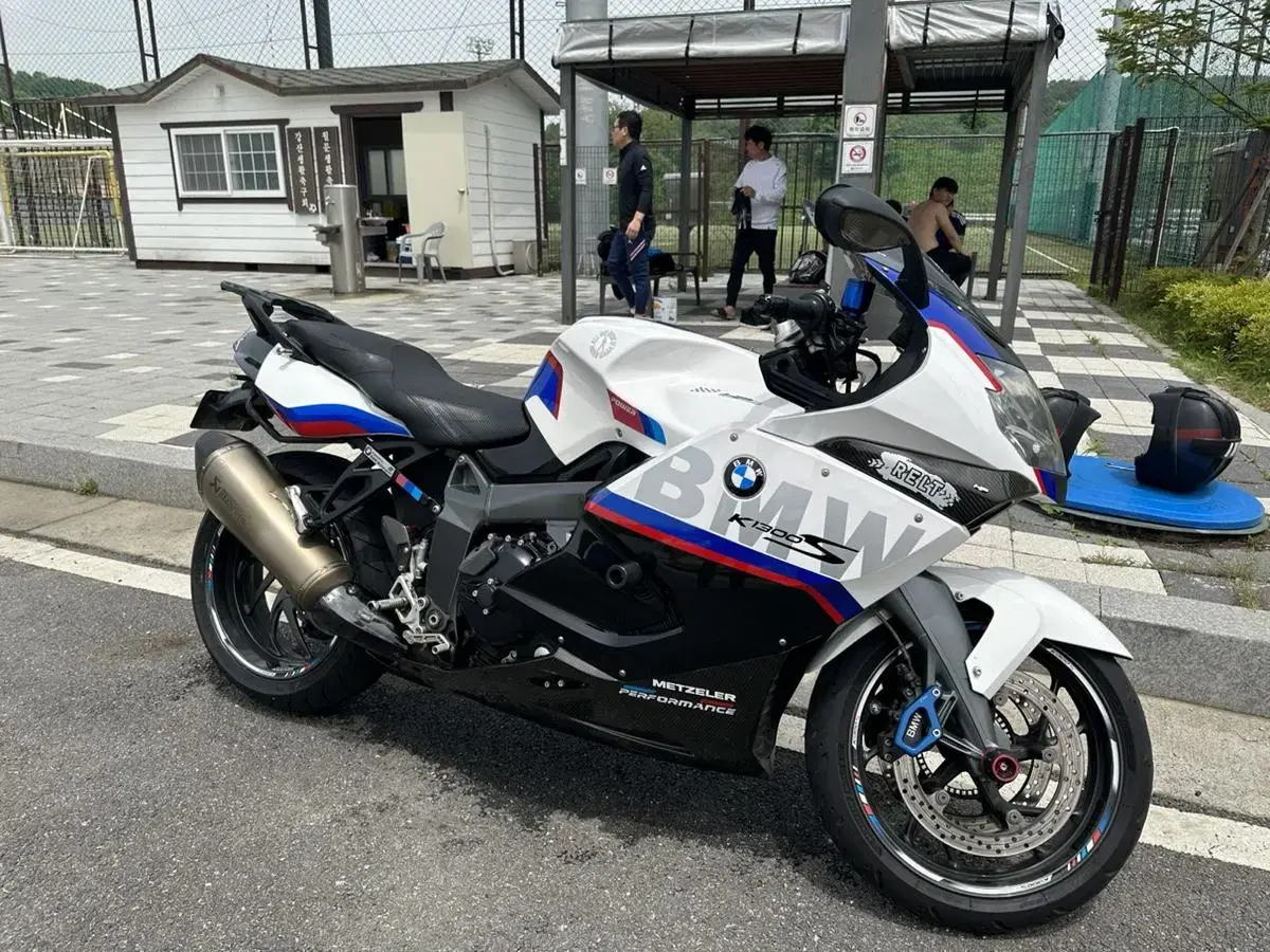 BMW K1300s